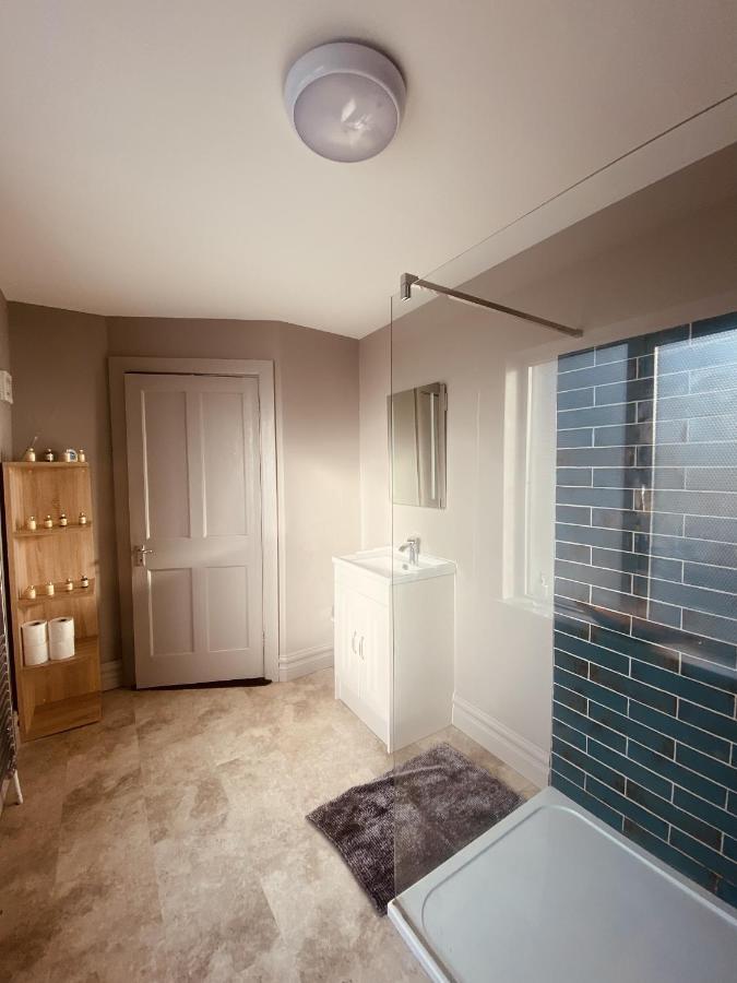 3 Bedroom Luxury Apartment Main Street Cashel  Dış mekan fotoğraf