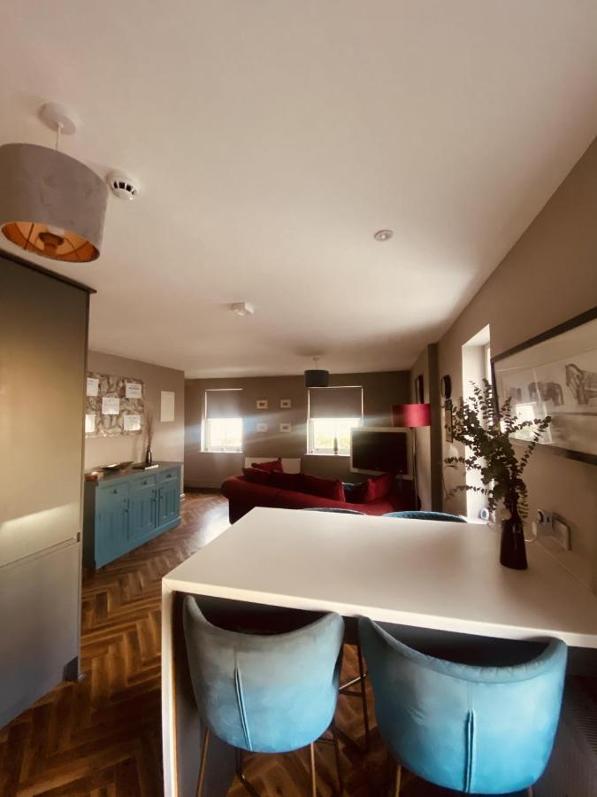 3 Bedroom Luxury Apartment Main Street Cashel  Dış mekan fotoğraf