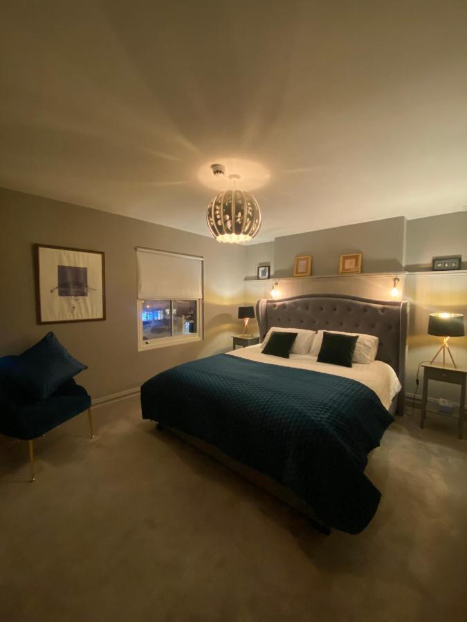 3 Bedroom Luxury Apartment Main Street Cashel  Dış mekan fotoğraf